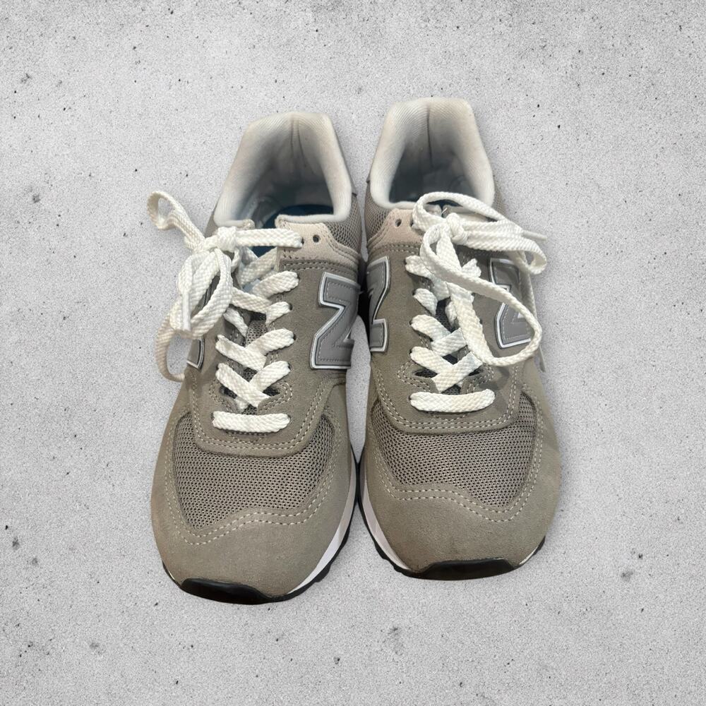 NWT New Balance 574 Gray Silver Sneakers 8.5
